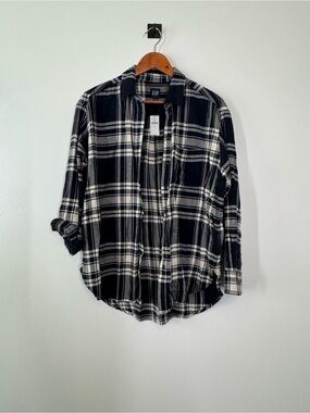 NWT GAP Black and White Plaid Flannel Style Button-Down Shirt Small Oversized